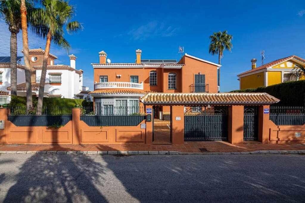 Lujosa Villa En Alhaurin De La Torre 7 Dormitorios Esterno foto