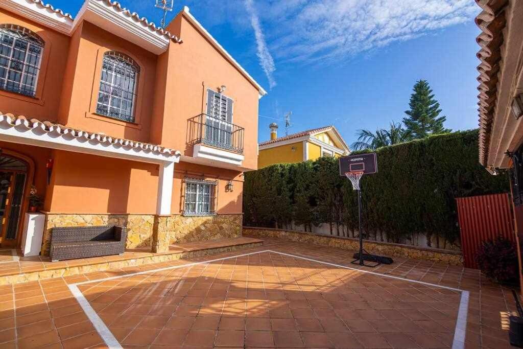 Lujosa Villa En Alhaurin De La Torre 7 Dormitorios Esterno foto